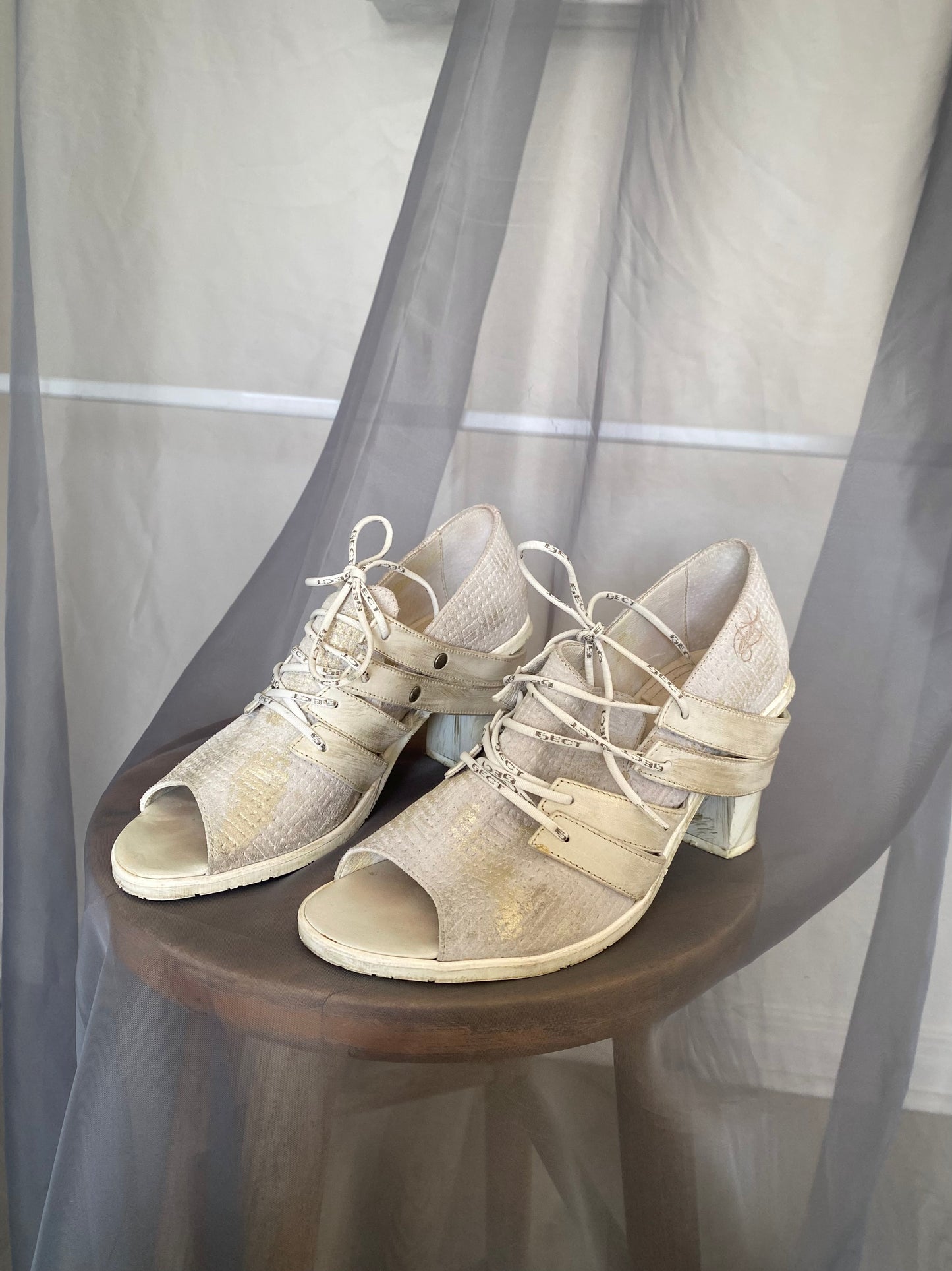 eject shoes