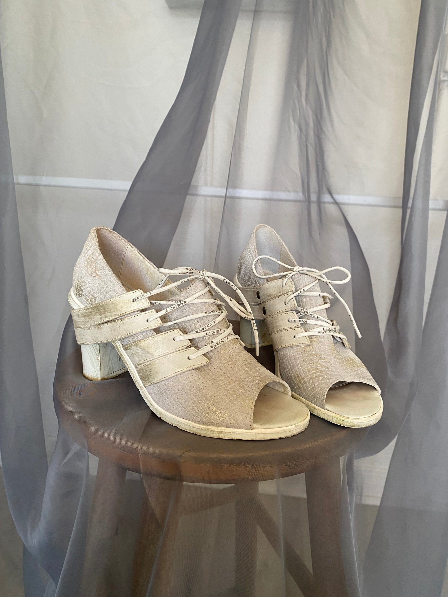 eject shoes